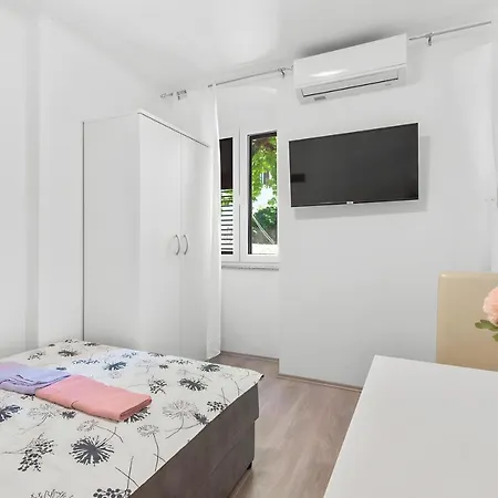 Pomerio アパート リエカ