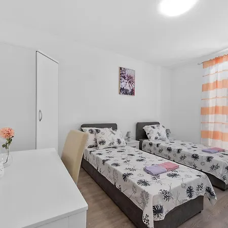 Pomerio Апартаменты Риека